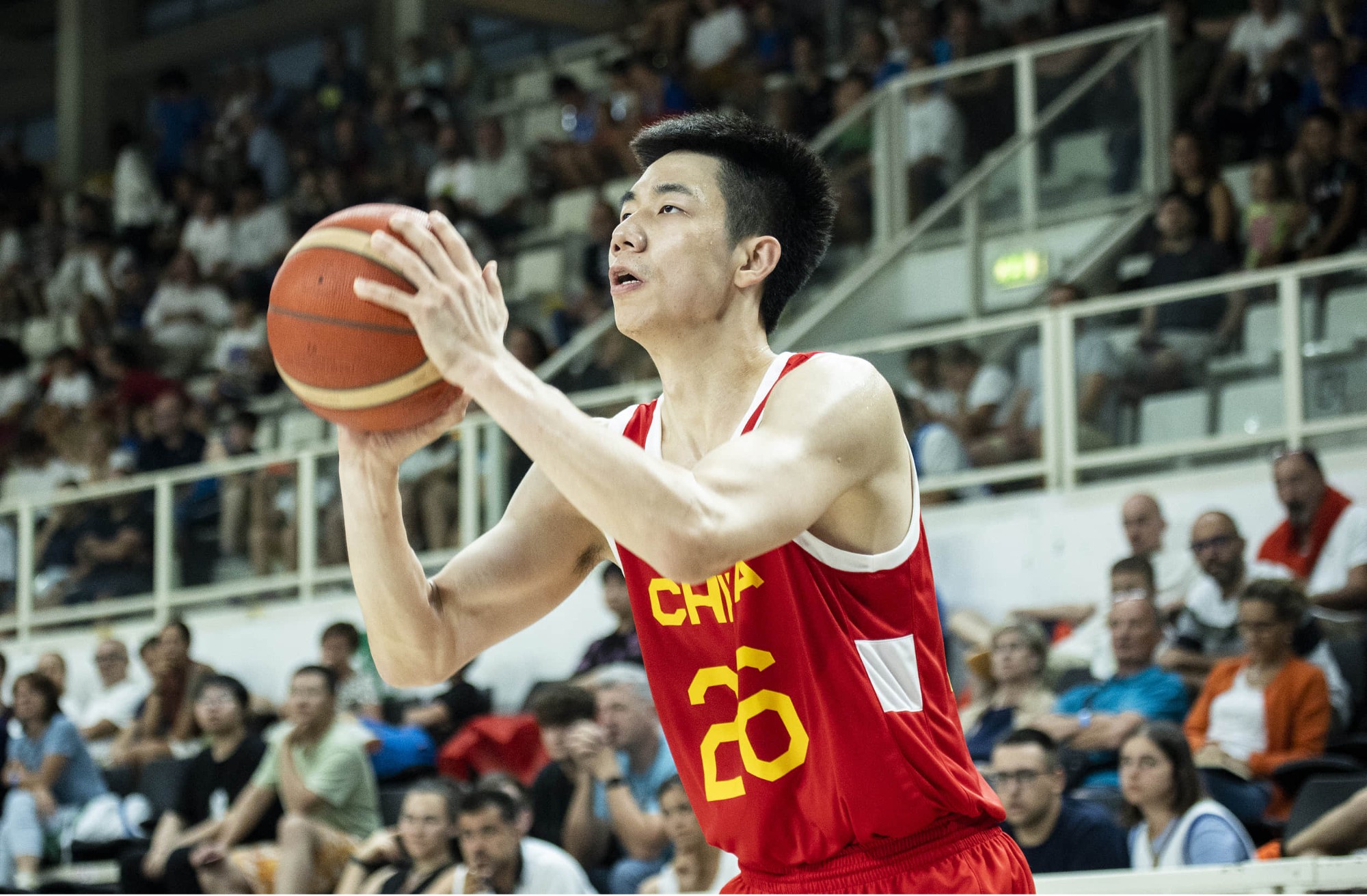 风云突变广厦男篮赛后战术微调，德国杯版图或变，媒体盛赞，赛程密集仍需轮换 