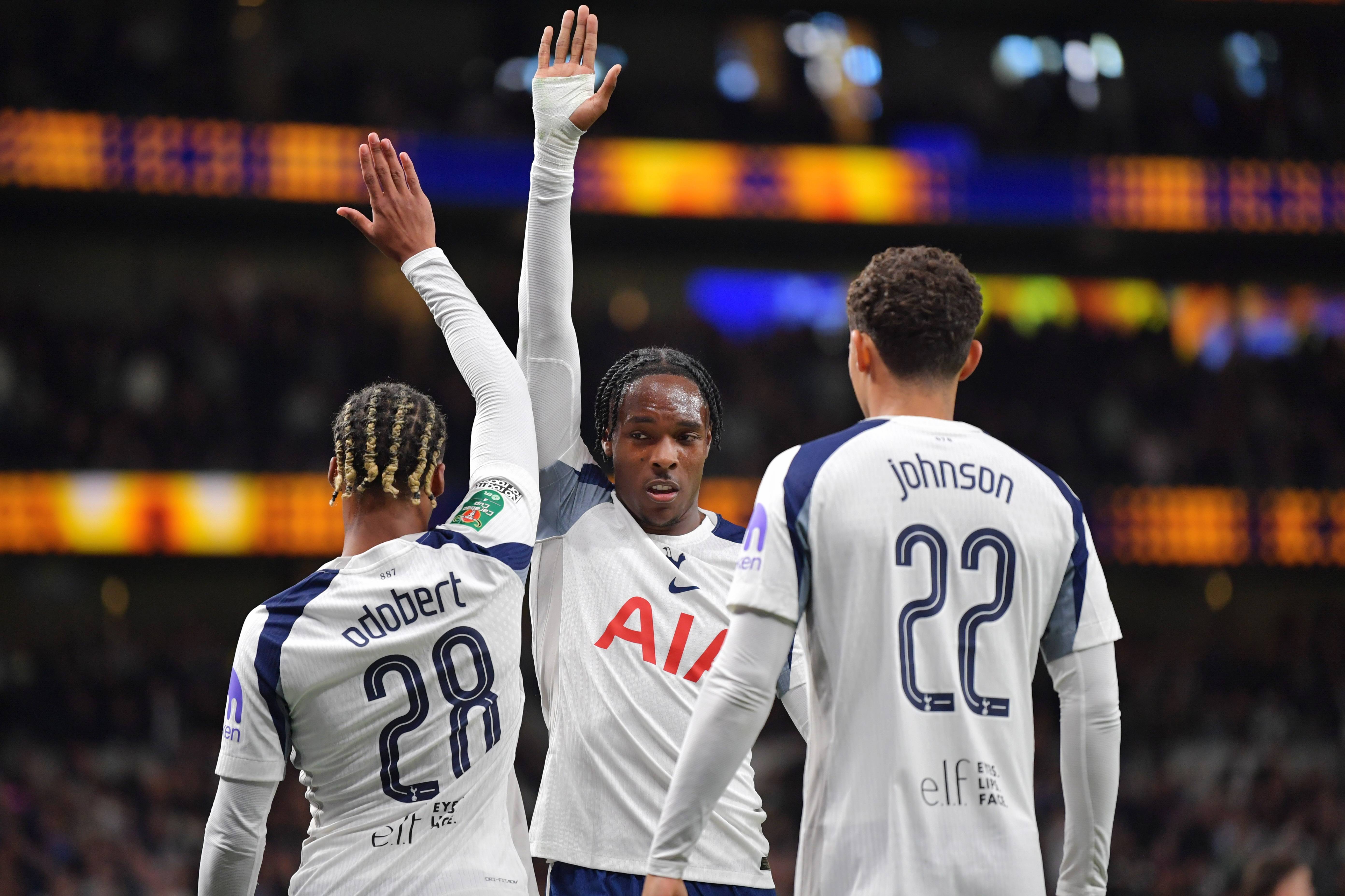 上海申花临场应变备战葡超广东宏远更衣室发声备战意大利杯，圣安东尼奥马刺关键时刻刷新队史纪录都惊呆了的简单介绍-南宫网页版