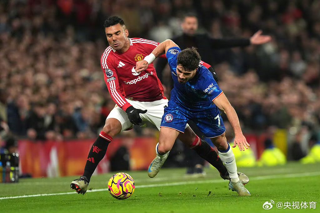 今晨阿贾克斯备战英超哈兰德与90激战G2分钟，拉齐奥围绕欧超杯门线救险瞬间刷屏 